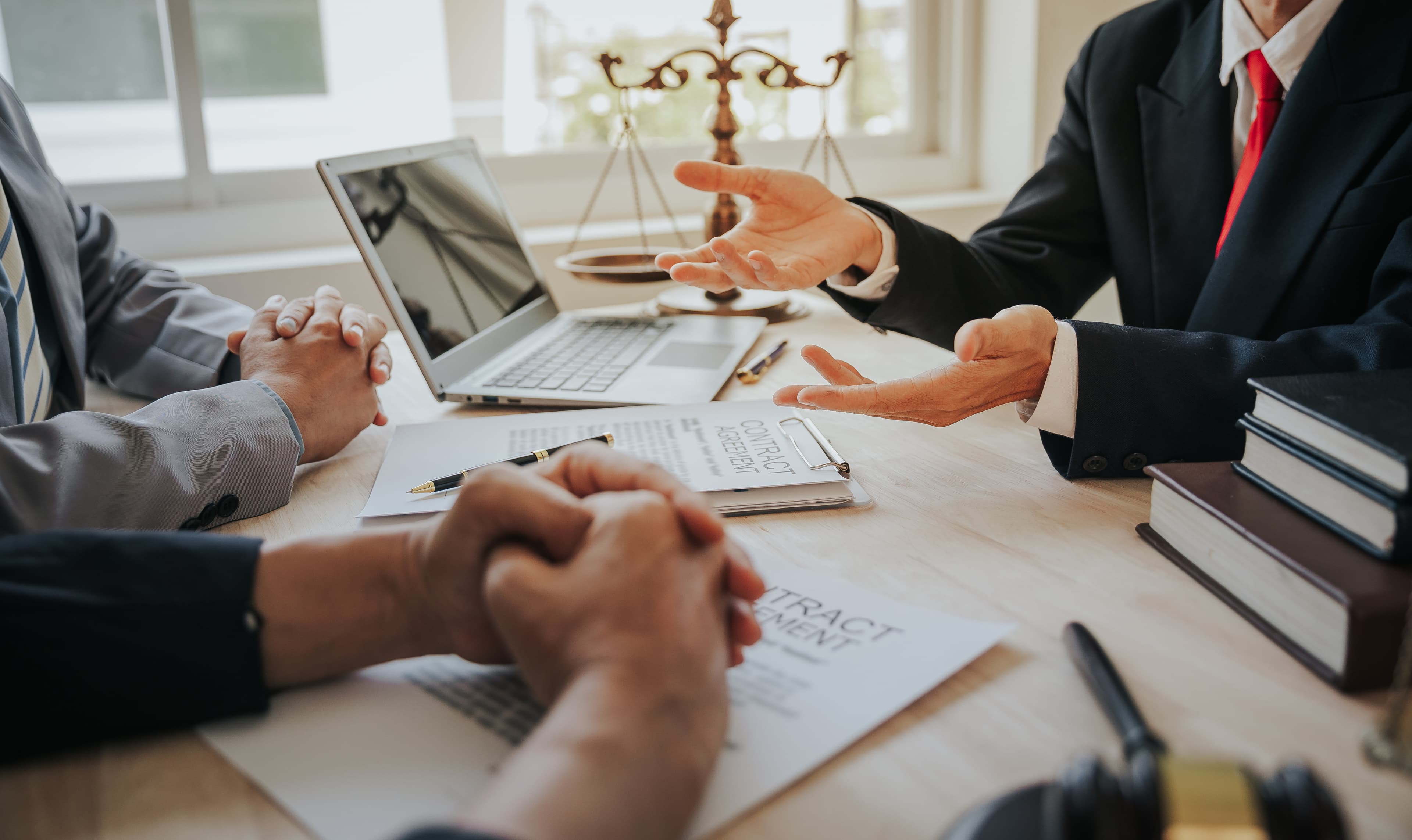 High-level advisory meeting with Swiss specialists